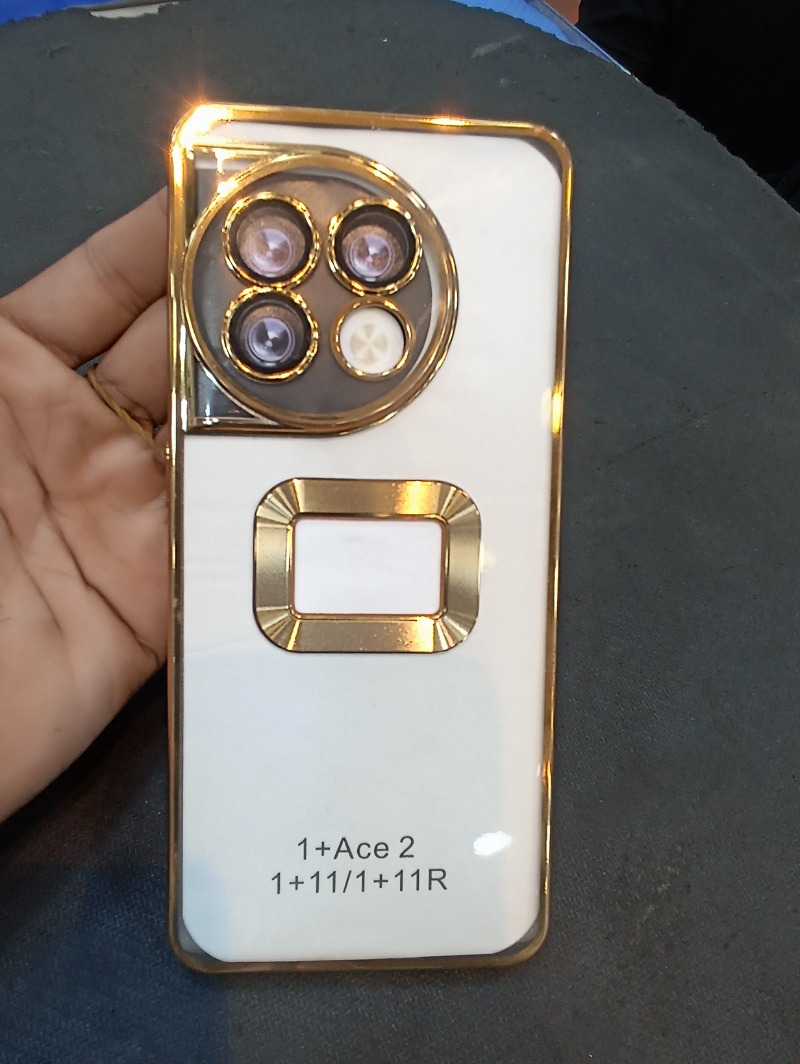 1+ Ace 2 Smartphone Cover
