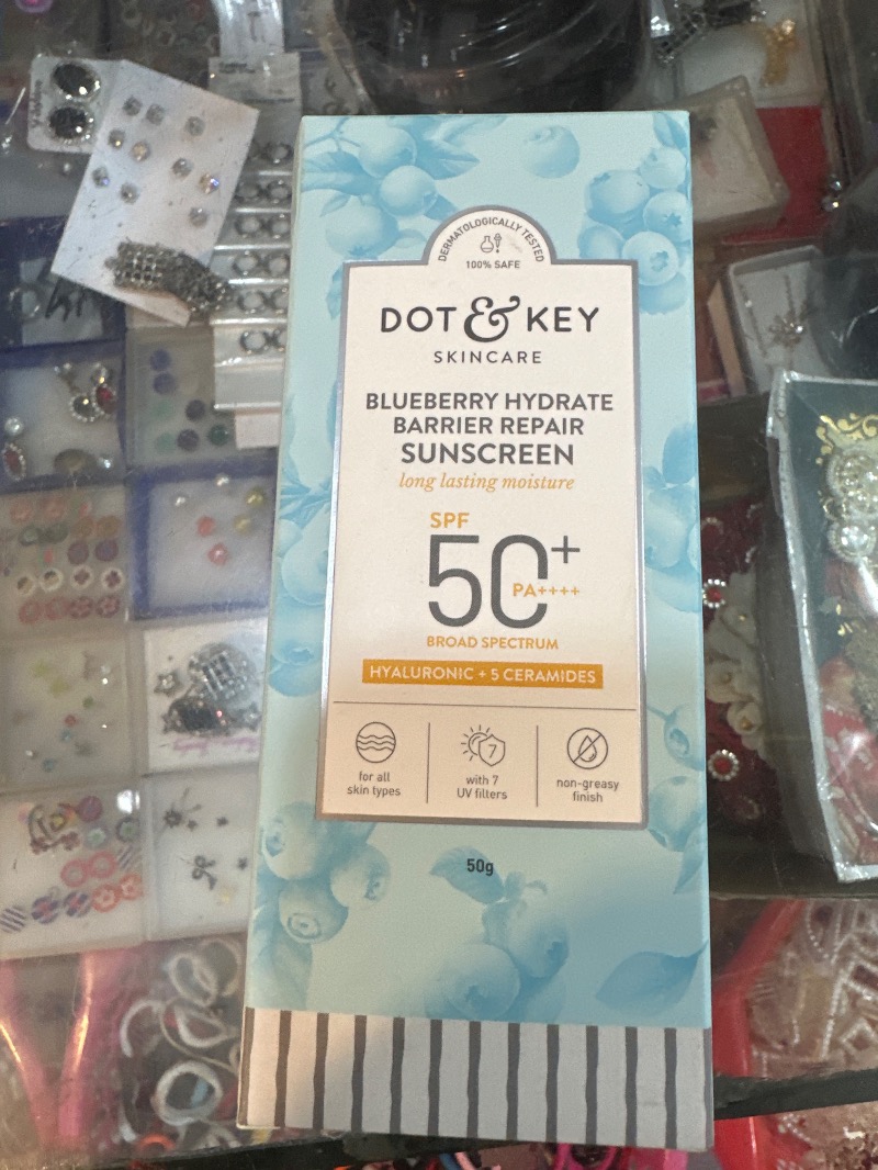 Dot & Key Blueberry Hydrate Barrier Repair Sunscreen SPF 50+
